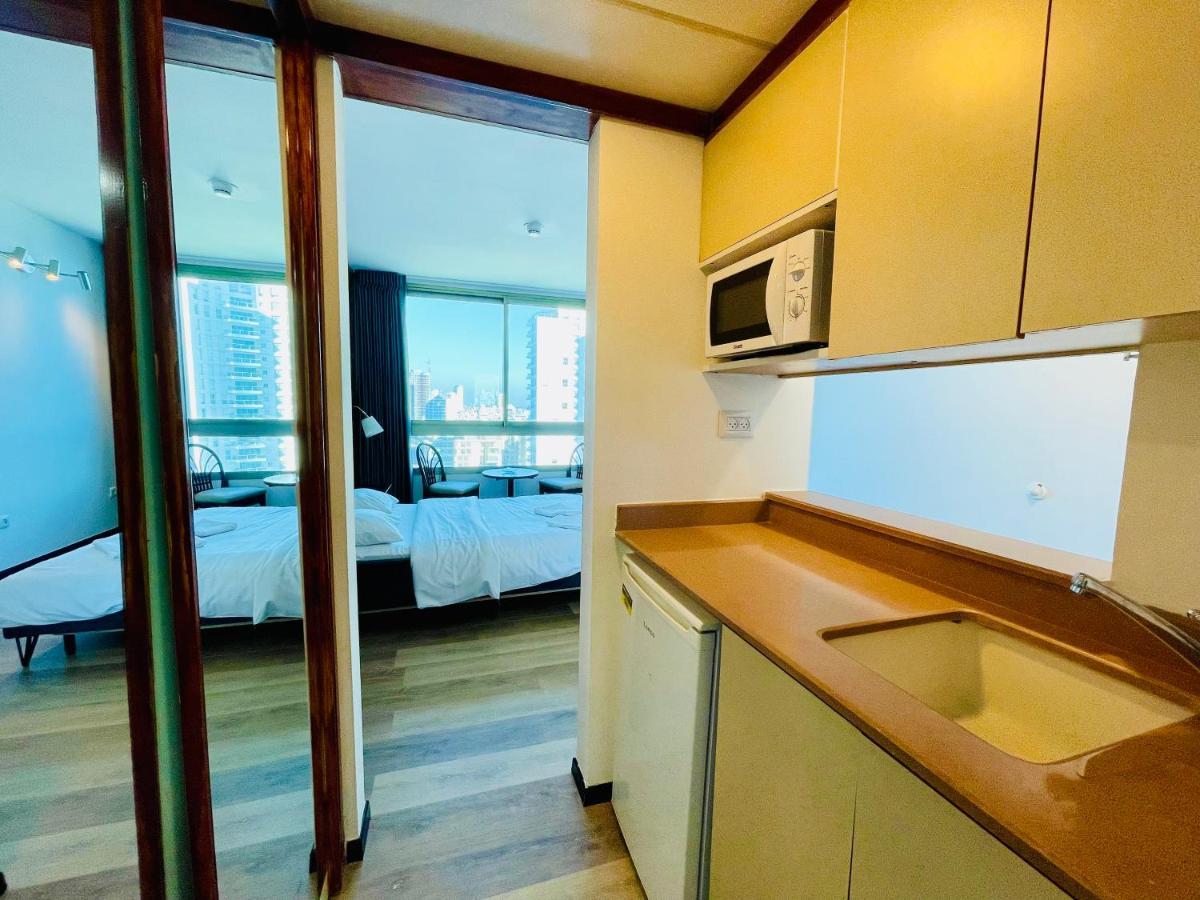 C Tower Apartments Netanya Extérieur photo