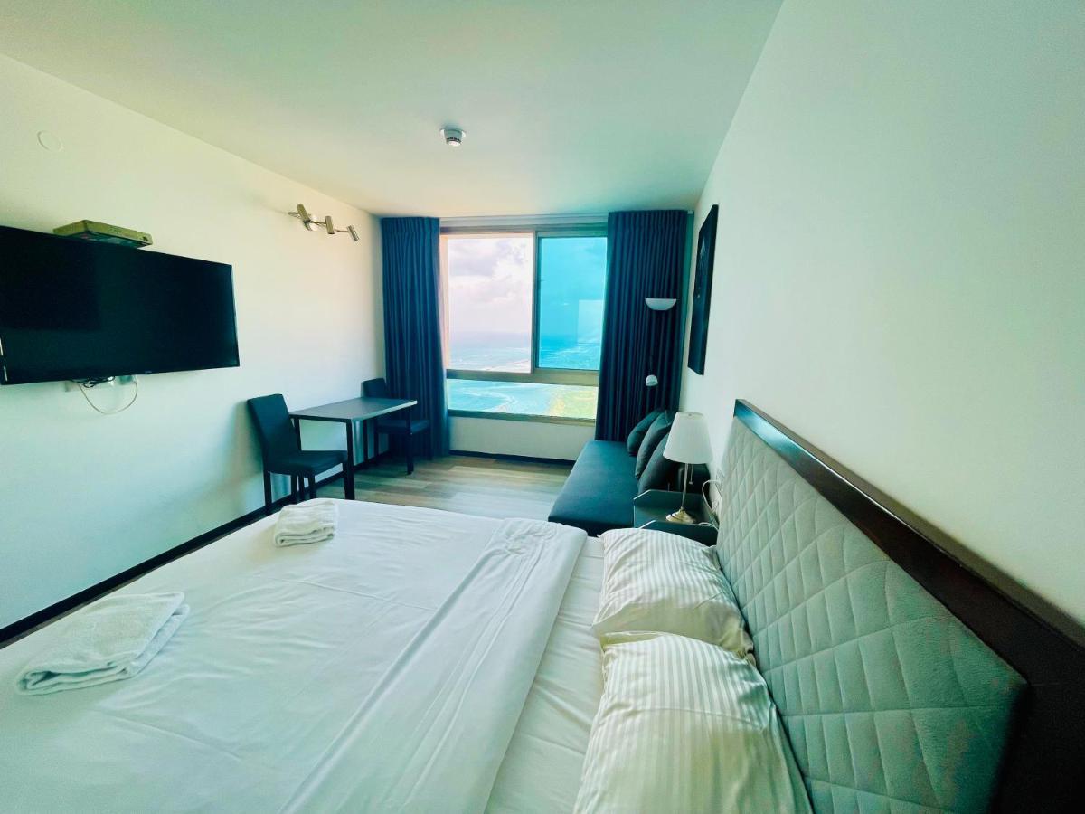 C Tower Apartments Netanya Extérieur photo