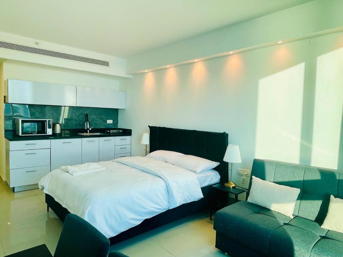 C Tower Apartments Netanya Extérieur photo