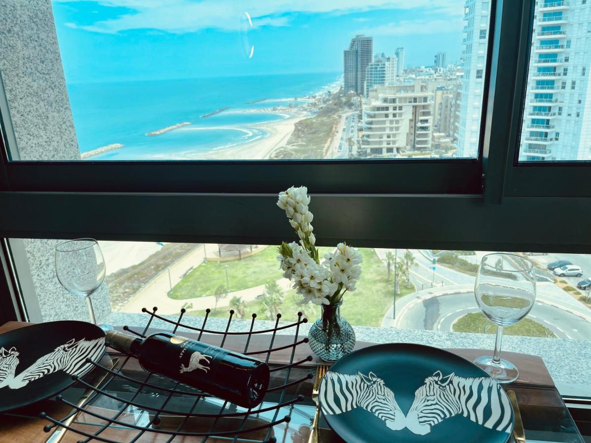 C Tower Apartments Netanya Extérieur photo