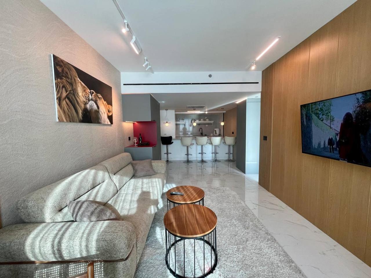 C Tower Apartments Netanya Extérieur photo