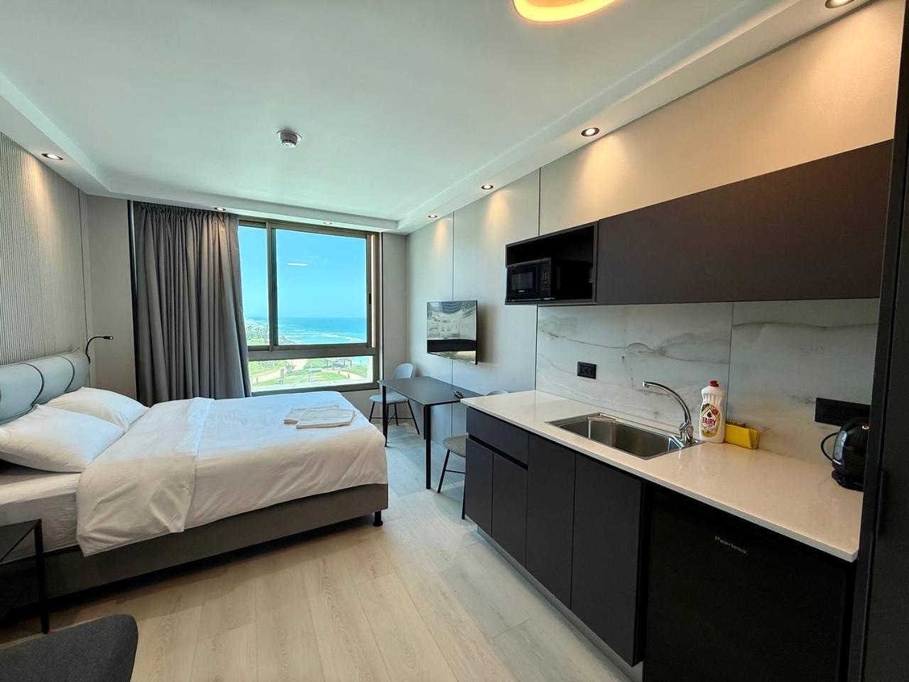 C Tower Apartments Netanya Extérieur photo